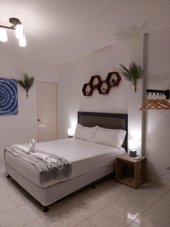Bonsai Jacuzzi Suites Панглао Экстерьер фото