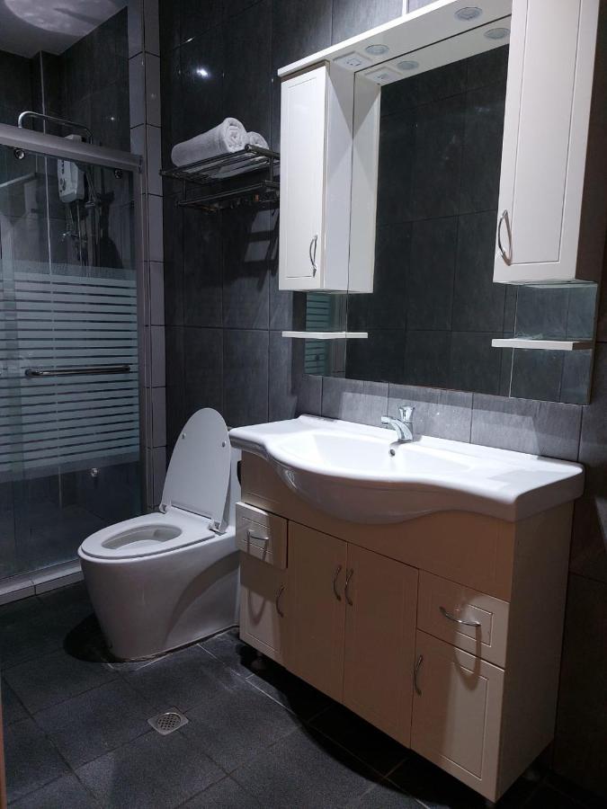 Bonsai Jacuzzi Suites Панглао Экстерьер фото