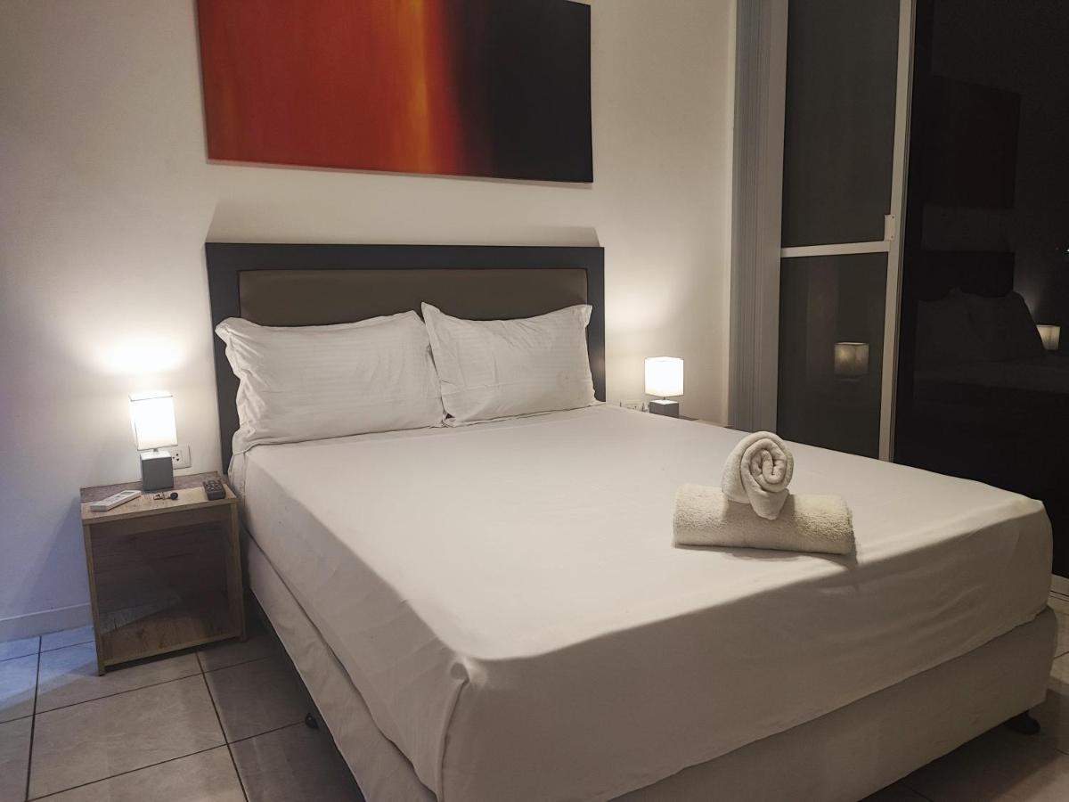 Bonsai Jacuzzi Suites Панглао Экстерьер фото