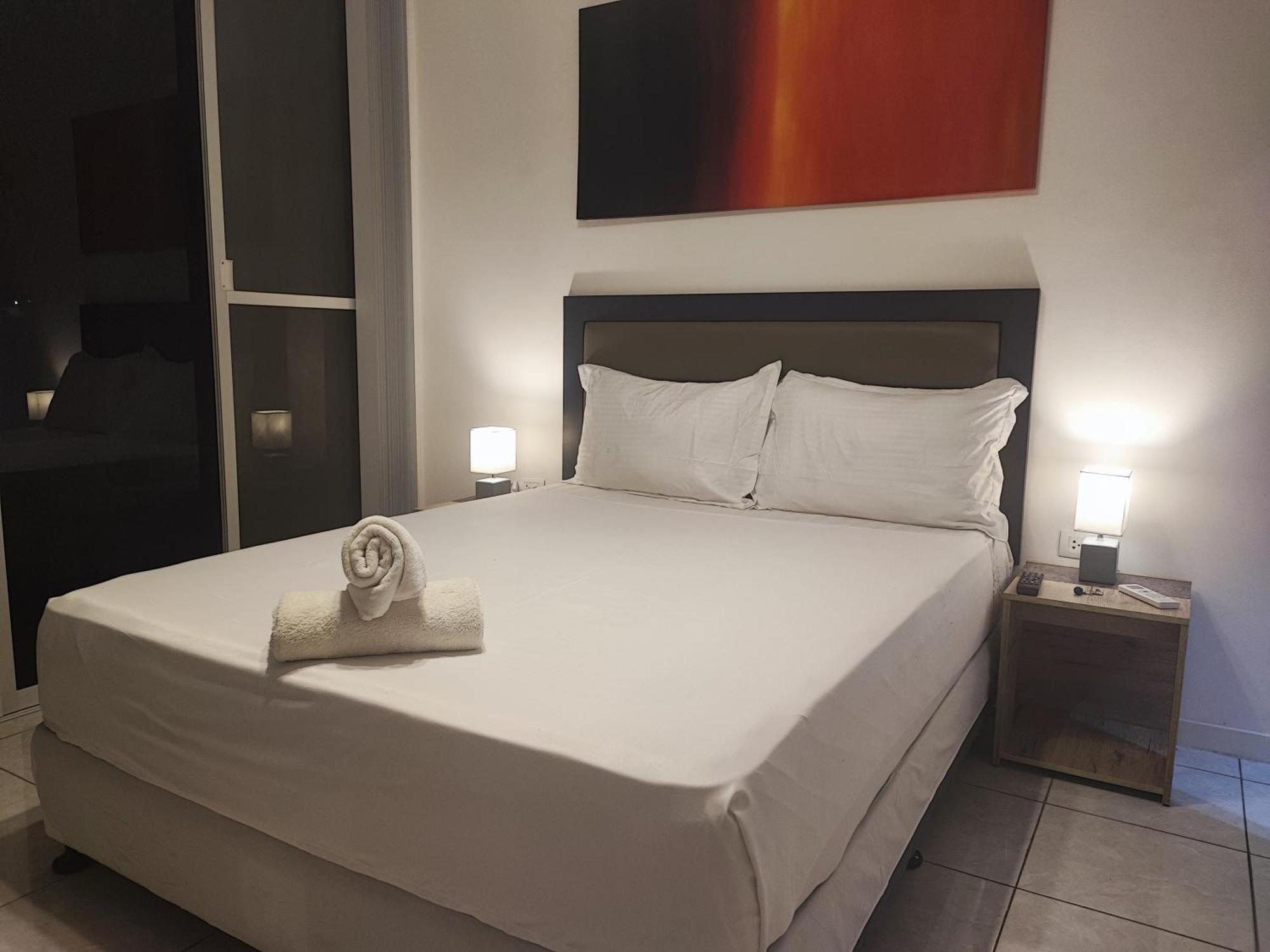 Bonsai Jacuzzi Suites Панглао Экстерьер фото